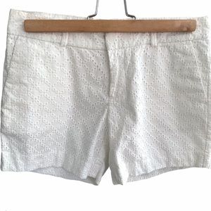 Banana Republic Petite Women’s White Shorts size 00P